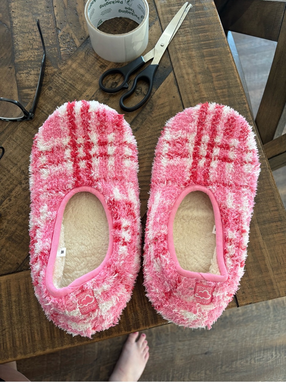 Women's Plush Pink Check Slip-On slippers